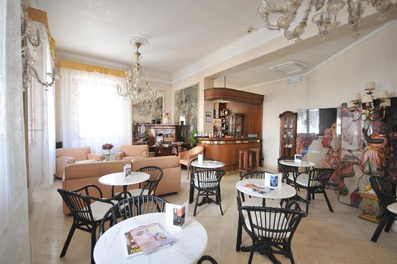 C-Hotels De Rose Palace Флоренція Екстер'єр фото