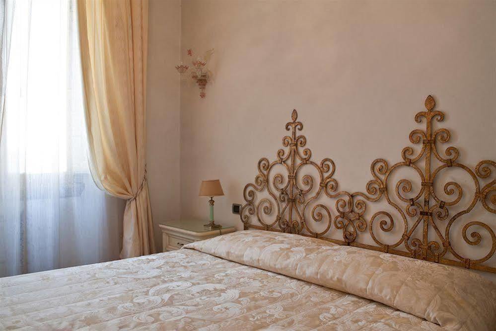 C-Hotels De Rose Palace Флоренція Екстер'єр фото