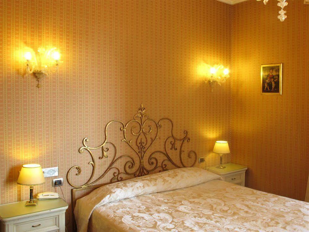 C-Hotels De Rose Palace Флоренція Екстер'єр фото